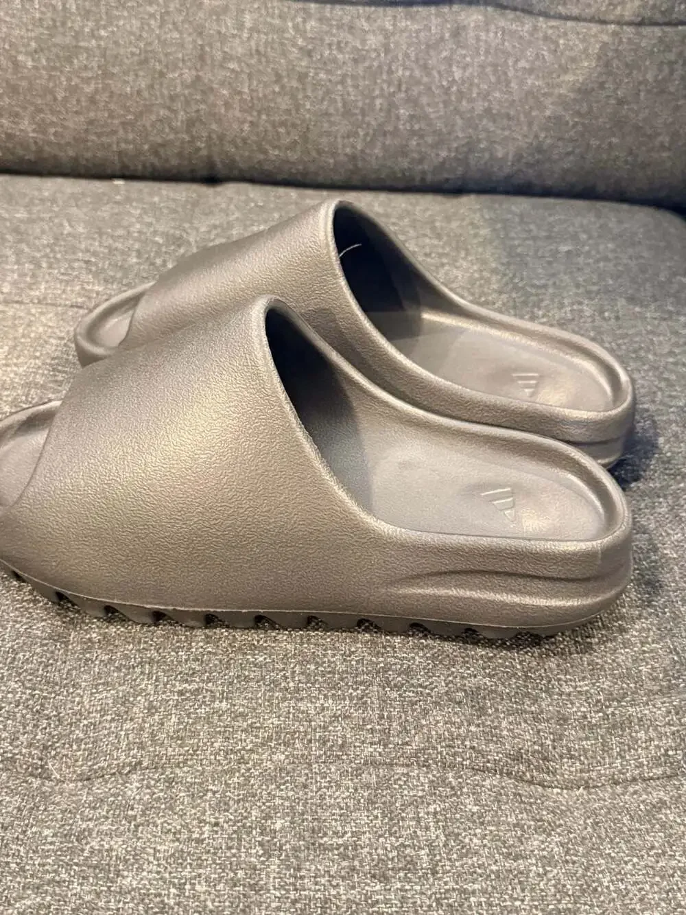 Adidas Yeezy Slide ‘slate grey' Foam Sandals - 9M, no box.